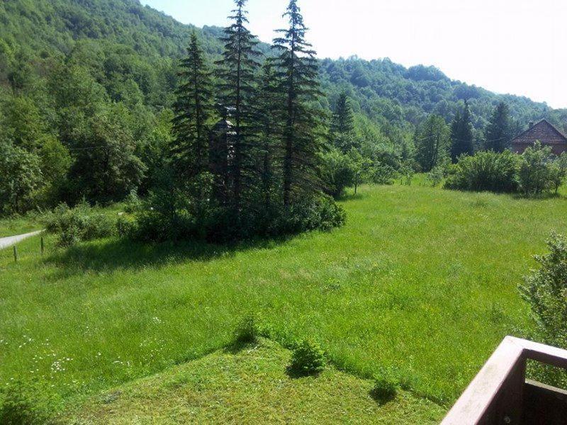 Turisticki Kompleks - Montana Tjentiste Bagian luar foto