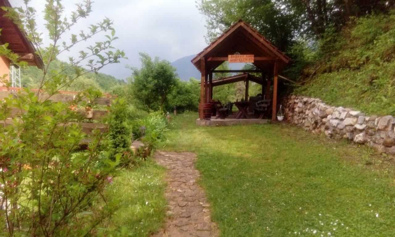 Turisticki Kompleks - Montana Tjentiste Bagian luar foto
